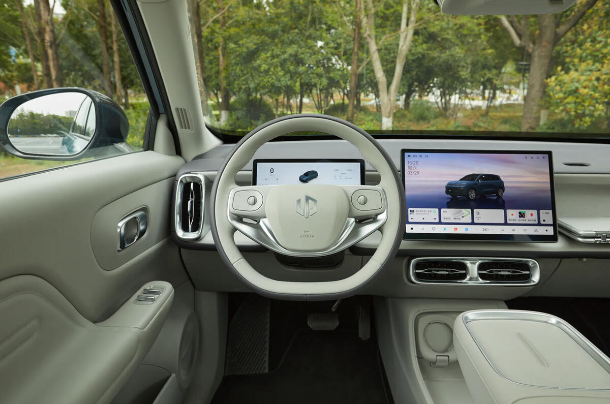 Leapmotor B10 2025 Review dash 4B92 Leapmotor B10 2025 Review dash 4B92