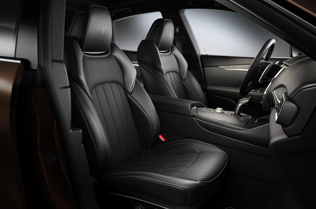 Zegna Pelletessuta interior of the Maserati Levante S Q4 Gransport