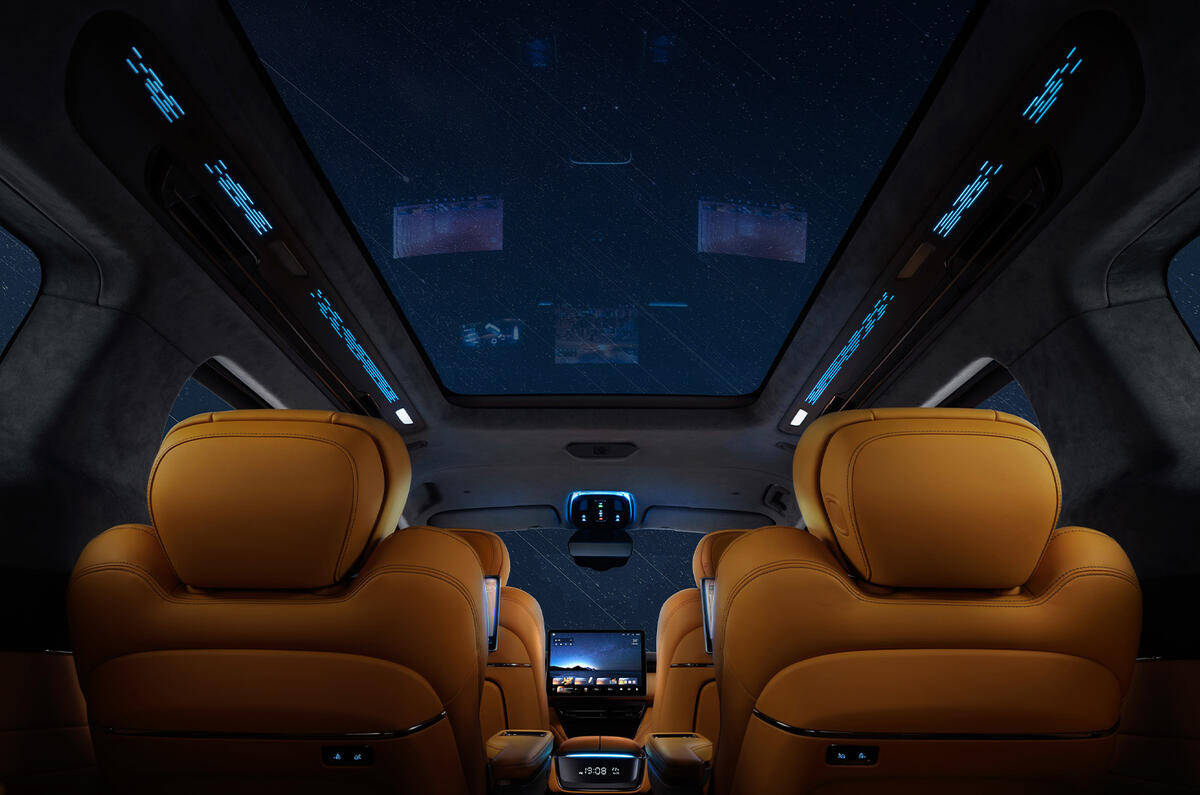 LEVC L380 seats headrests