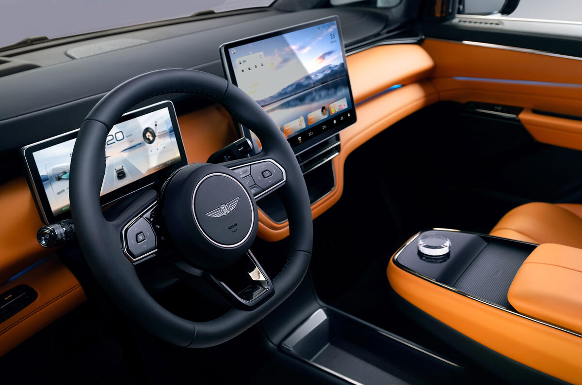 LEVC L380 steering wheel and infotainment