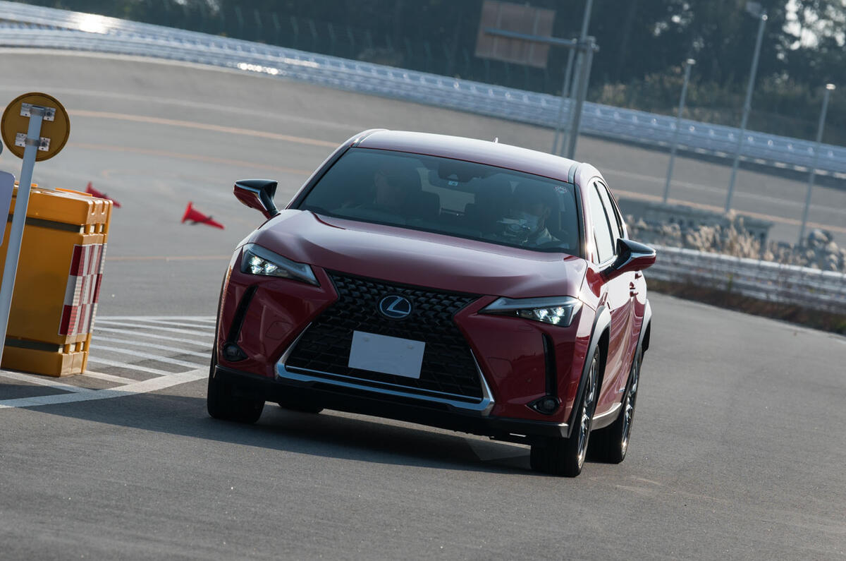 Lexus UX manual gearbox front tracking Lexus UX manual gearbox front tracking