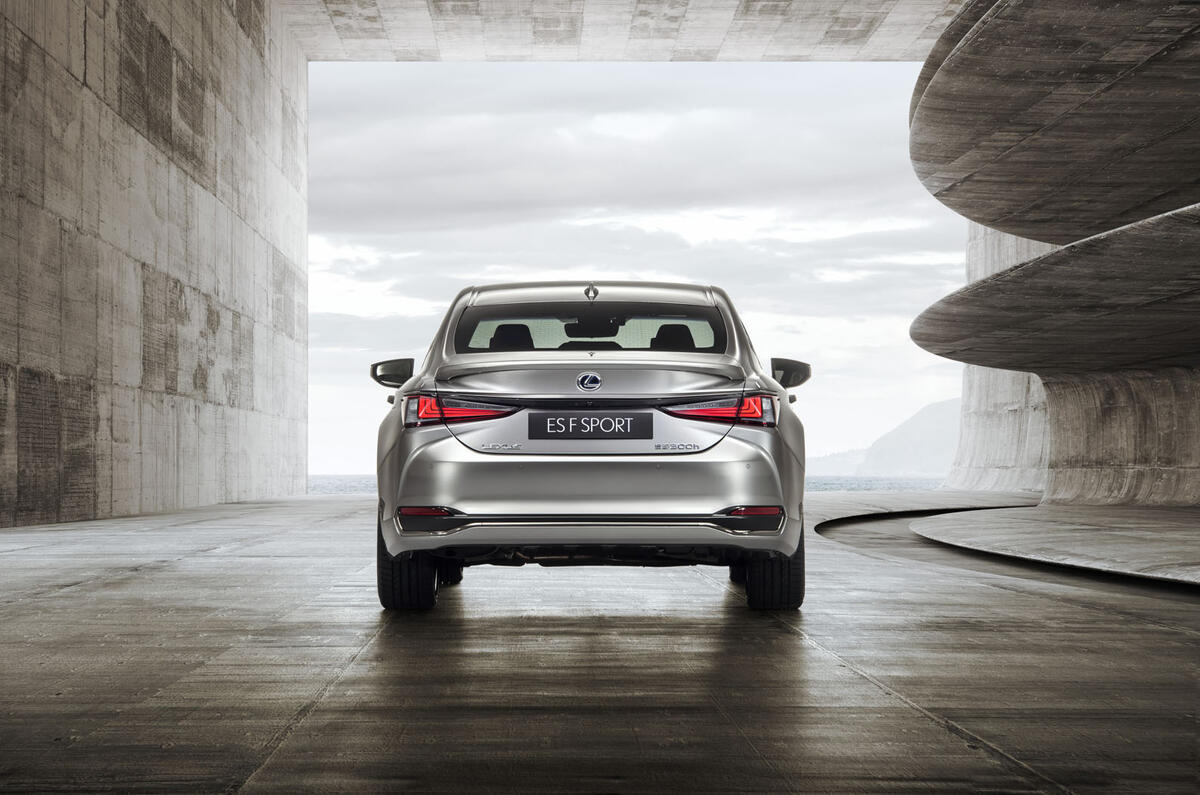 Lexus ES revealed as driver-focused GS replacement