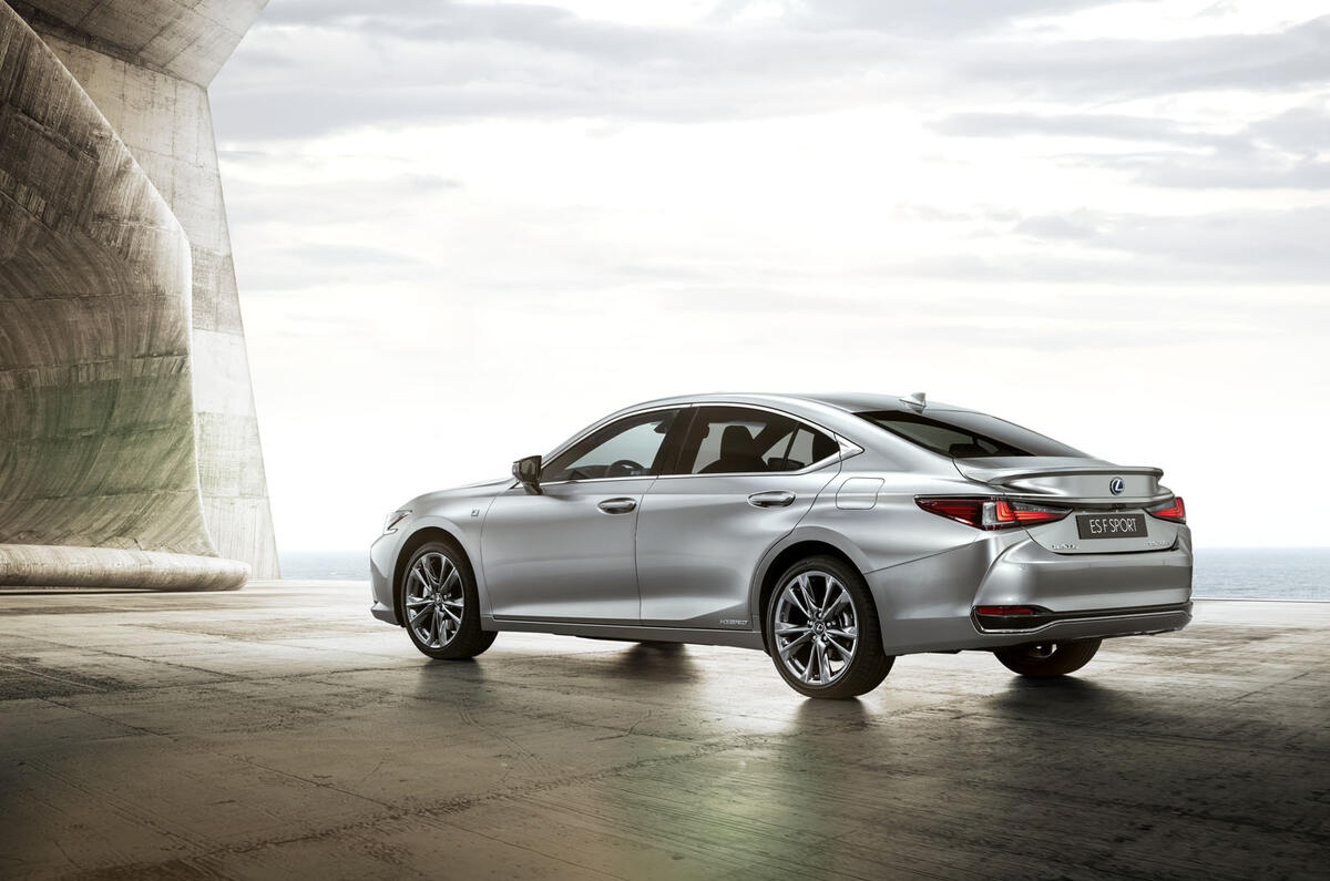 Lexus ES revealed as driver-focused GS replacement