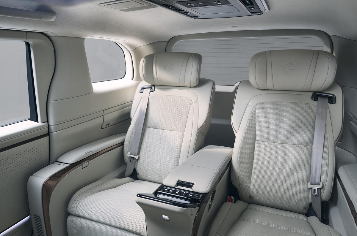 Lexus LM rear seats