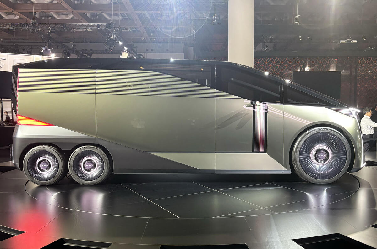 Lexus LS concept side  Lexus LS concept side