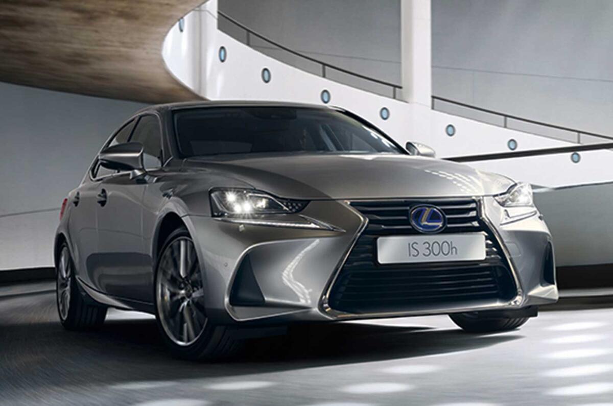 Facelifted Lexus IS