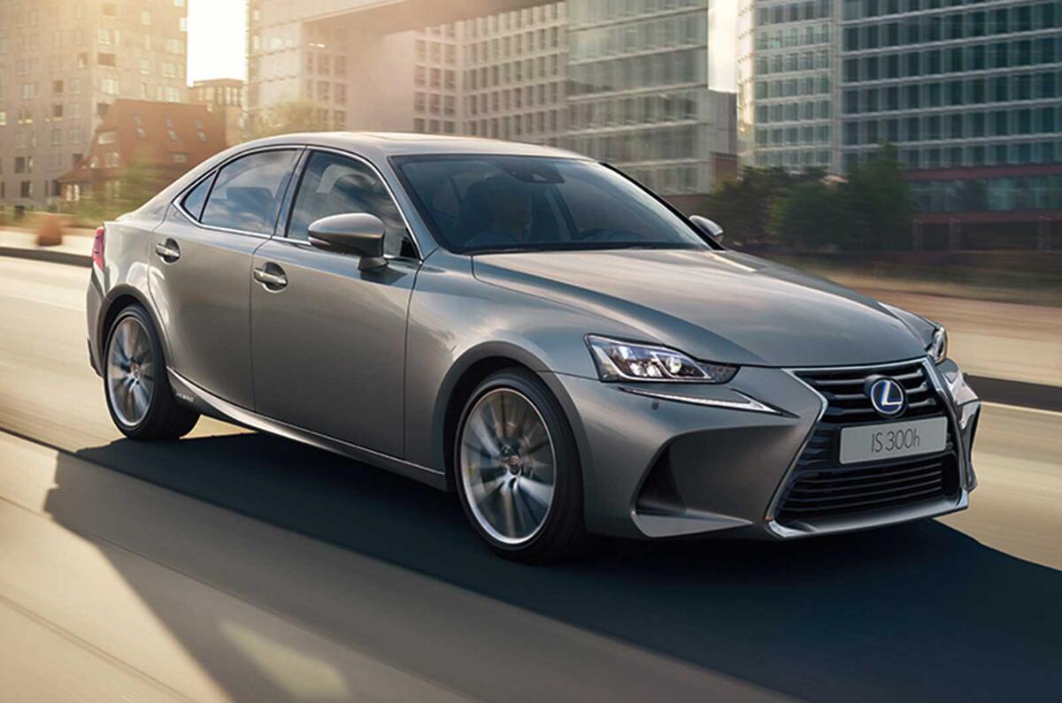 Facelifted Lexus IS