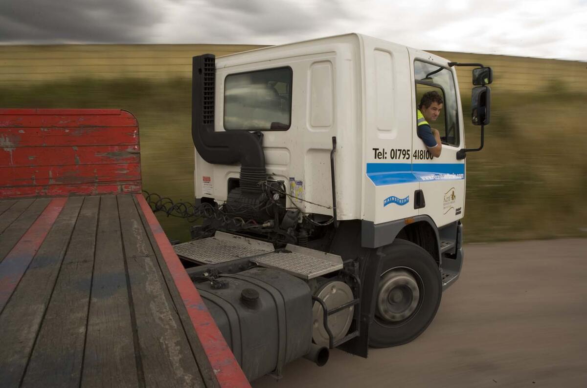 Lorry turning