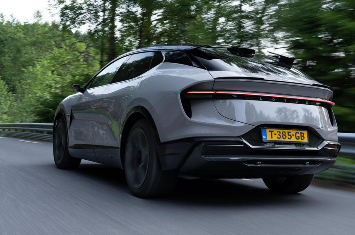 lotus eletre review 2023 03 tracking rear