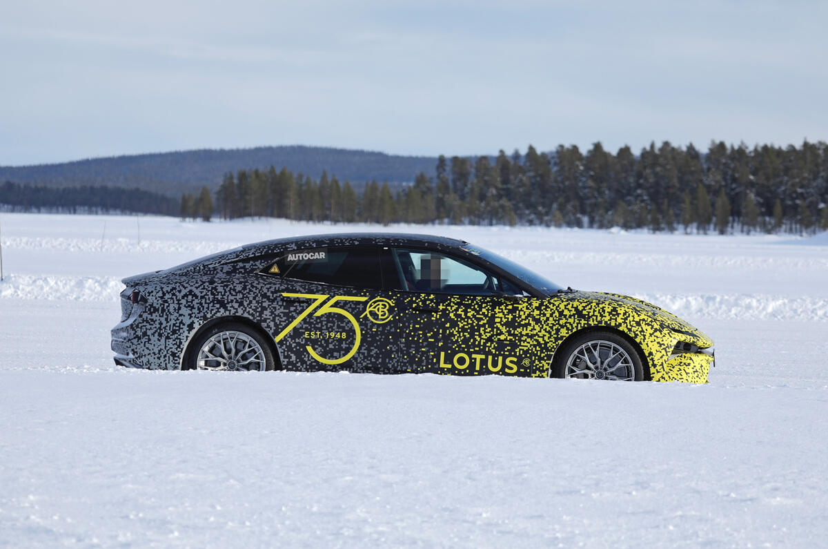 Lotus Type 133 side snow 2
