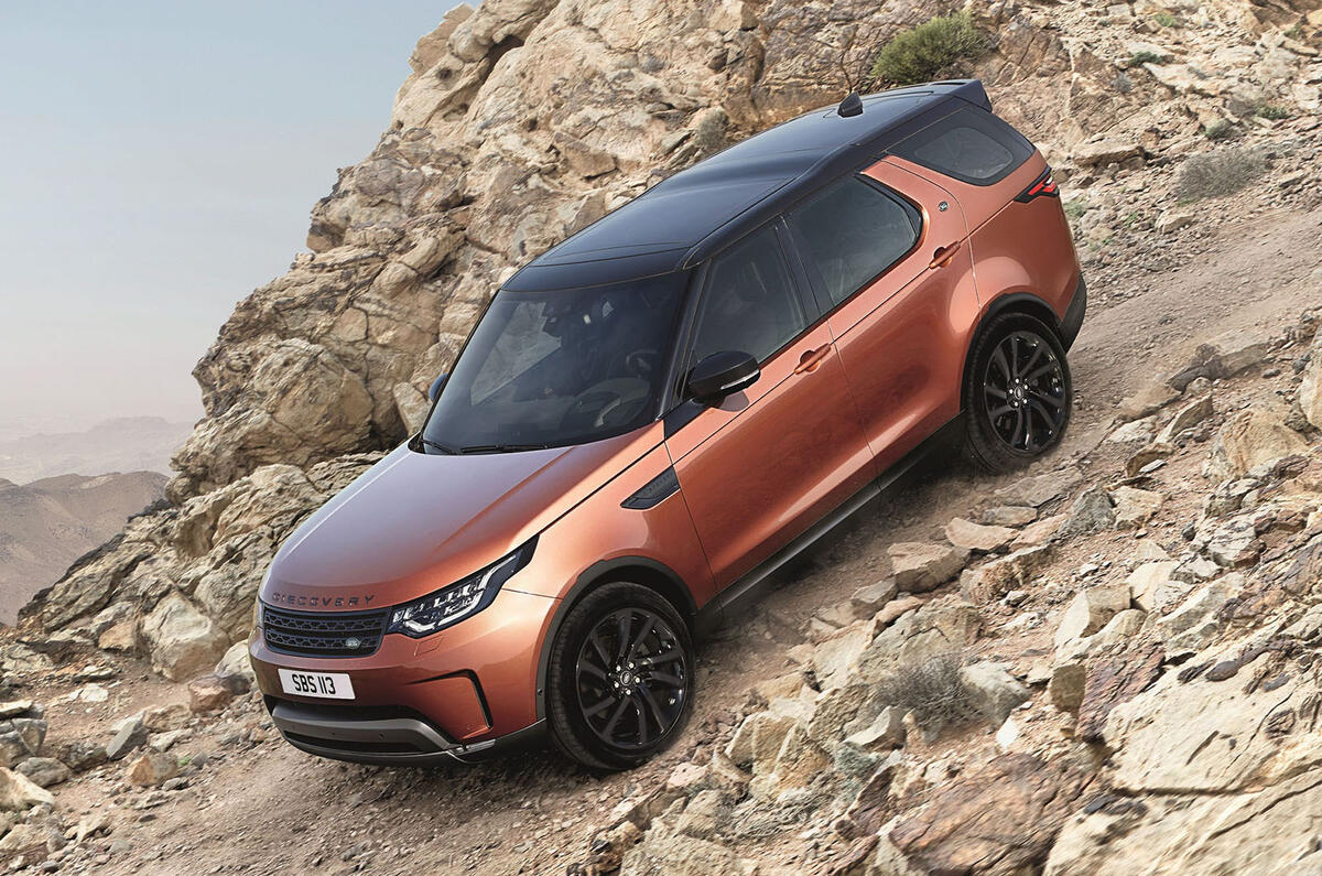 2017 Land Rover Discovery revealed in Paris