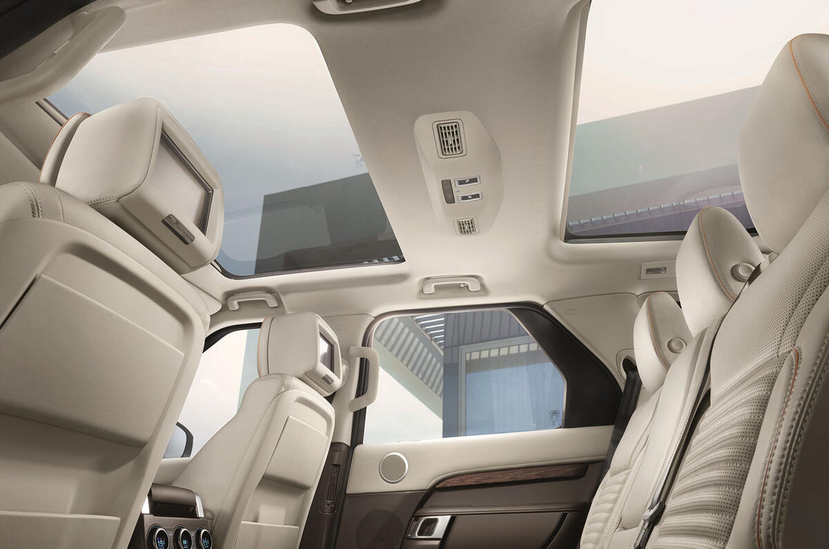 2017 Land Rover Discovery revealed in Paris