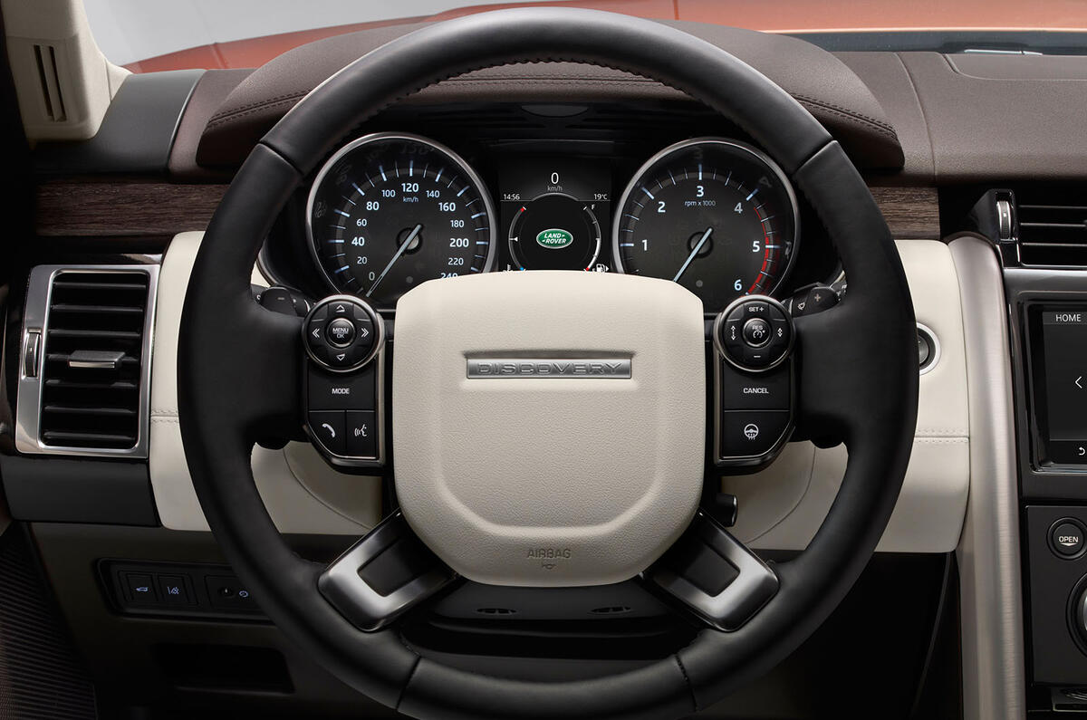 2017 Land Rover Discovery revealed in Paris