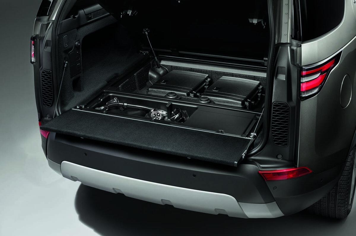 Land Rover Discovery Commercial 