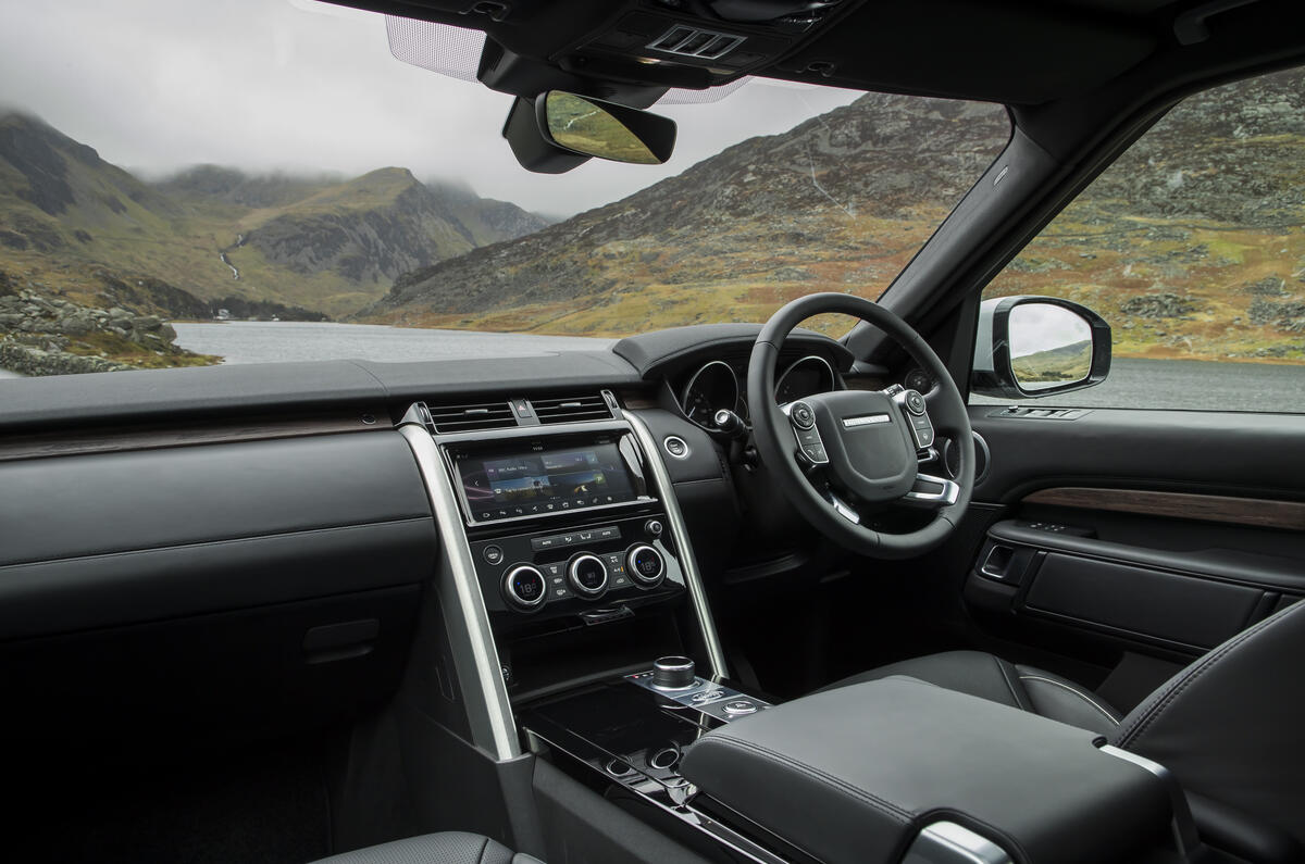 Best Diesel Suv >> Land Rover Discovery 3.0 TD6 HSE Luxury 2017 review Autocar Best Diesel Suv >> Land Rover Discovery 3.0 TD6 HSE Luxury 2017 review Autocar
