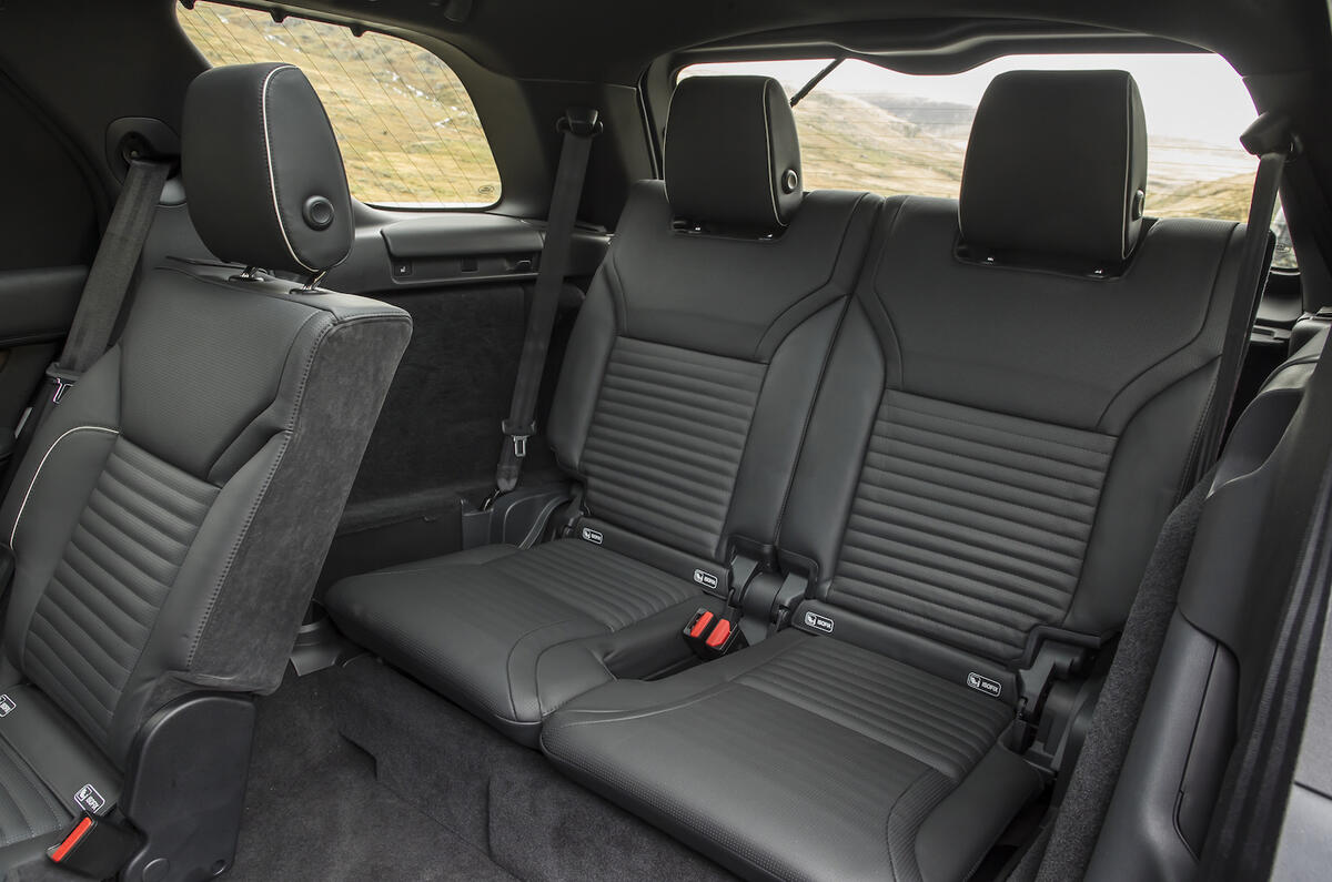 Land Rover Discovery 3 0 Td6 Hse Luxury 2017 Review Autocar
