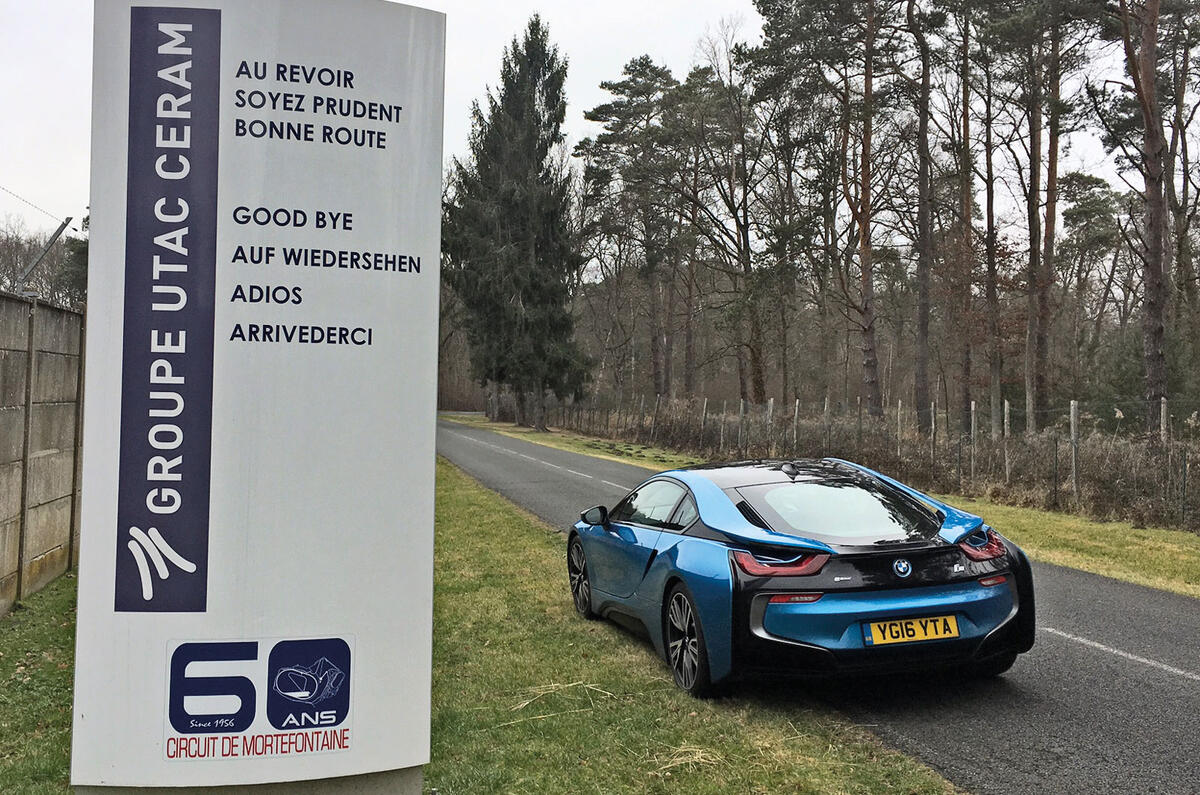 BMW i8