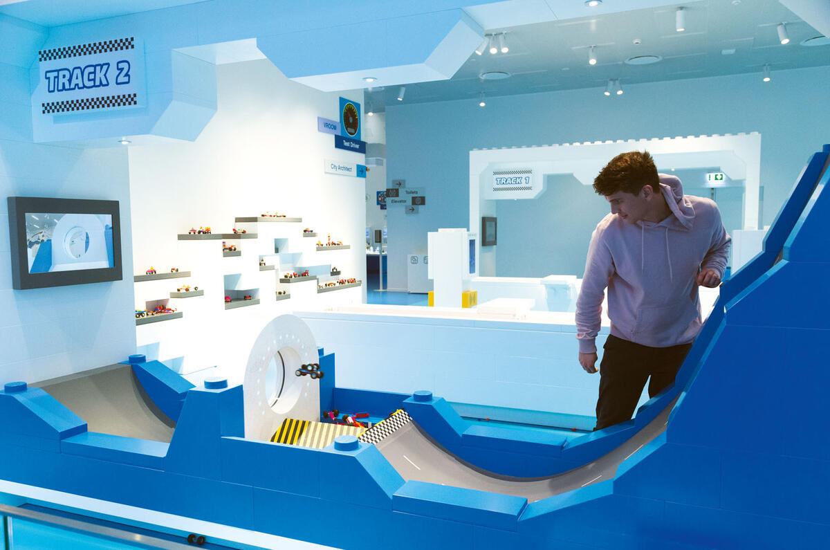 10-millionth Mini to Lego House 10-millionth Mini to Lego House