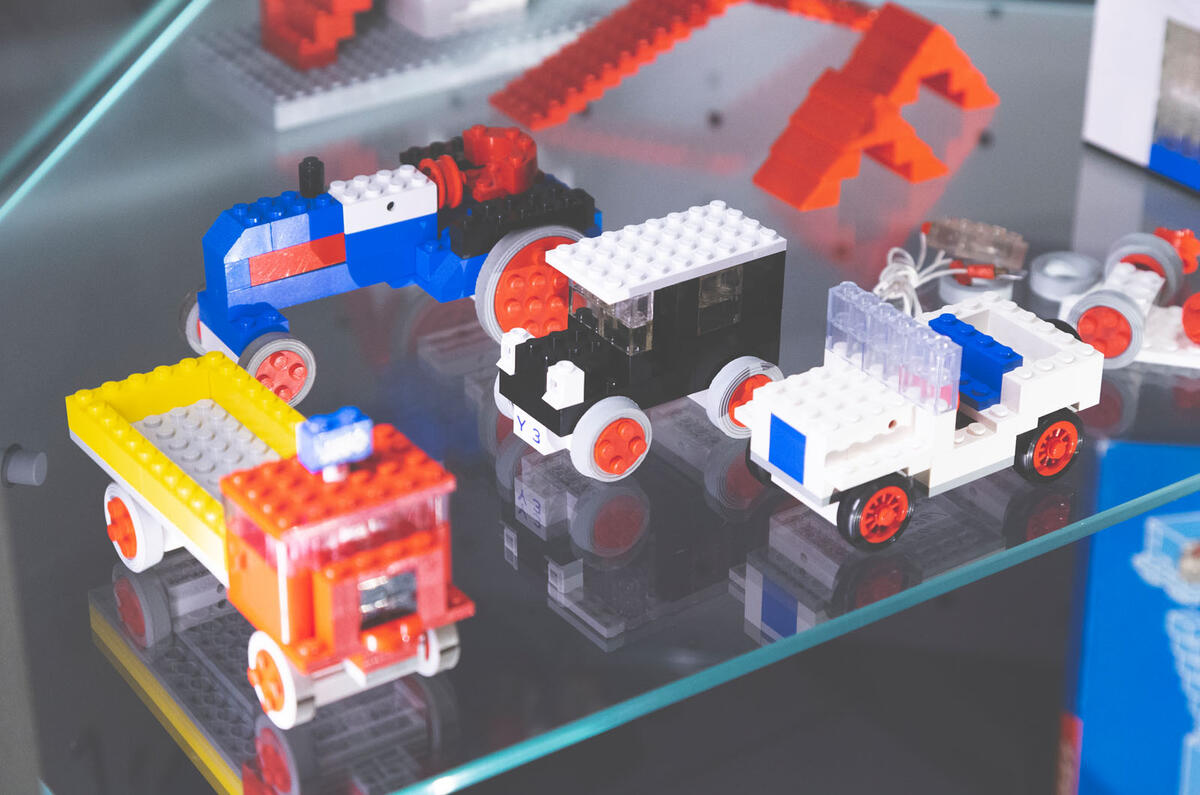 10-millionth Mini to Lego House 10-millionth Mini to Lego House