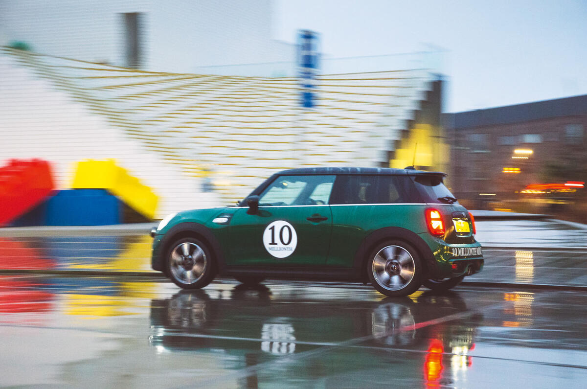 10-millionth Mini to Lego House 10-millionth Mini to Lego House