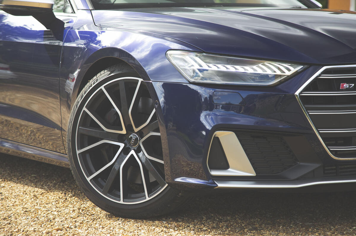 Audi S7 vs Alpina D5 S vs Mercedes-Benz CLS 400d 4Matic