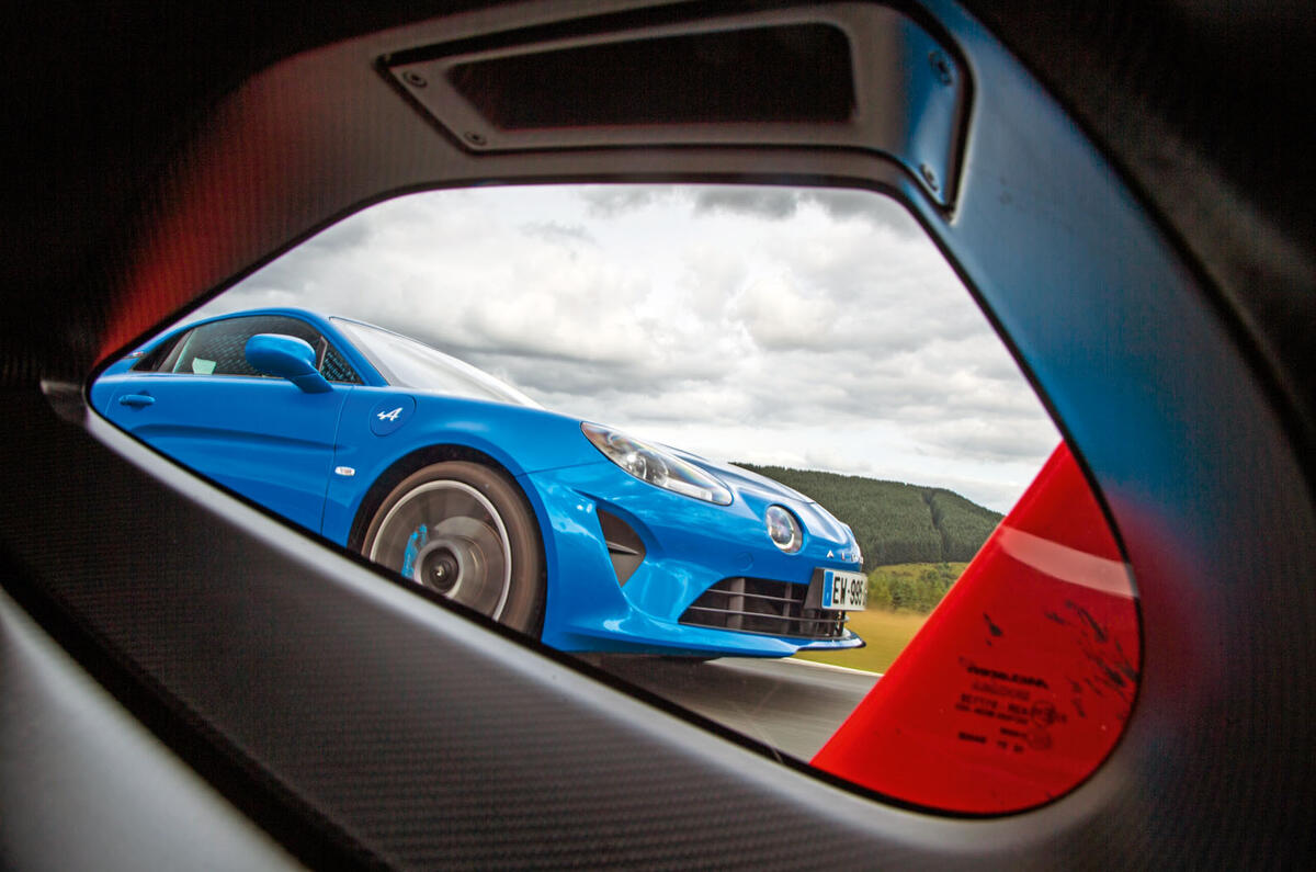 Alpine A110 vs. McLaren Senna