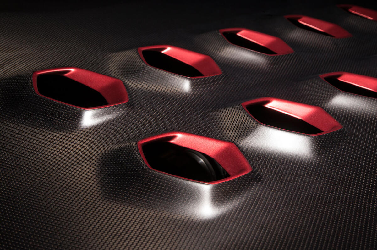 How to repair a crashed Lamborghini Aventador’s carbonfibre monocoque