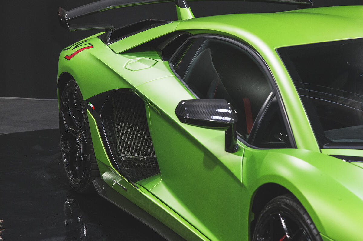 759bhp Lamborghini Aventador SVJ shown in Paris