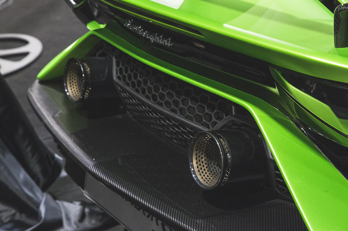 759bhp Lamborghini Aventador SVJ shown in Paris