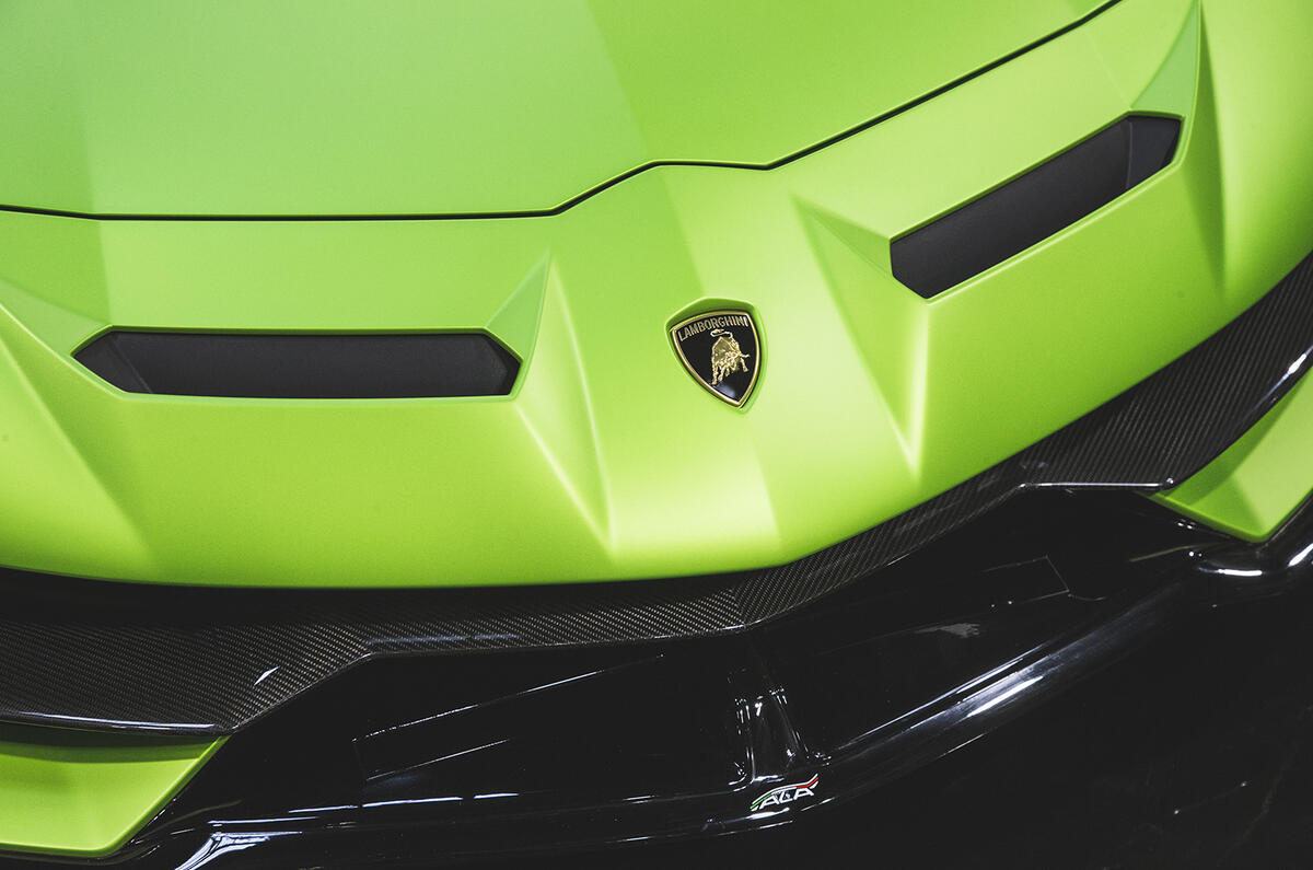 759bhp Lamborghini Aventador SVJ shown in Paris