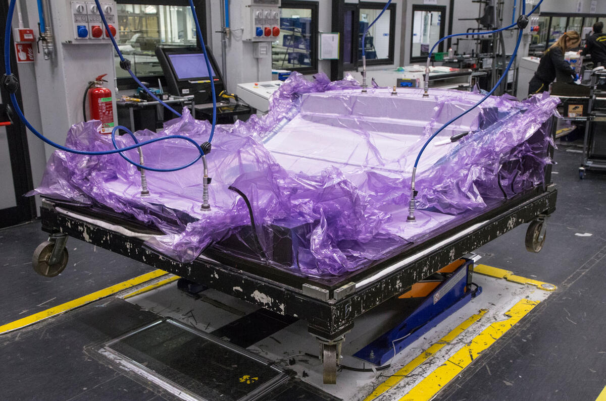 How to repair a crashed Lamborghini Aventador’s carbonfibre monocoque