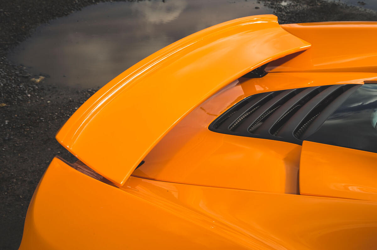 2011 McLaren MP4-12C 2011 McLaren MP4-12C