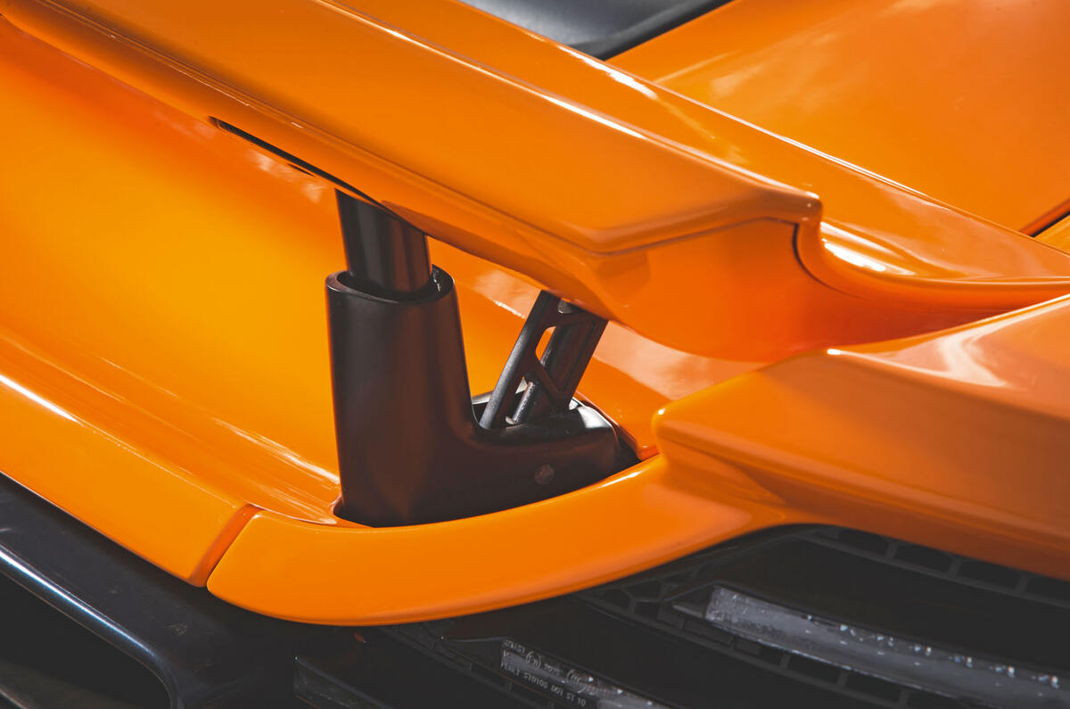2011 McLaren MP4-12C 2011 McLaren MP4-12C