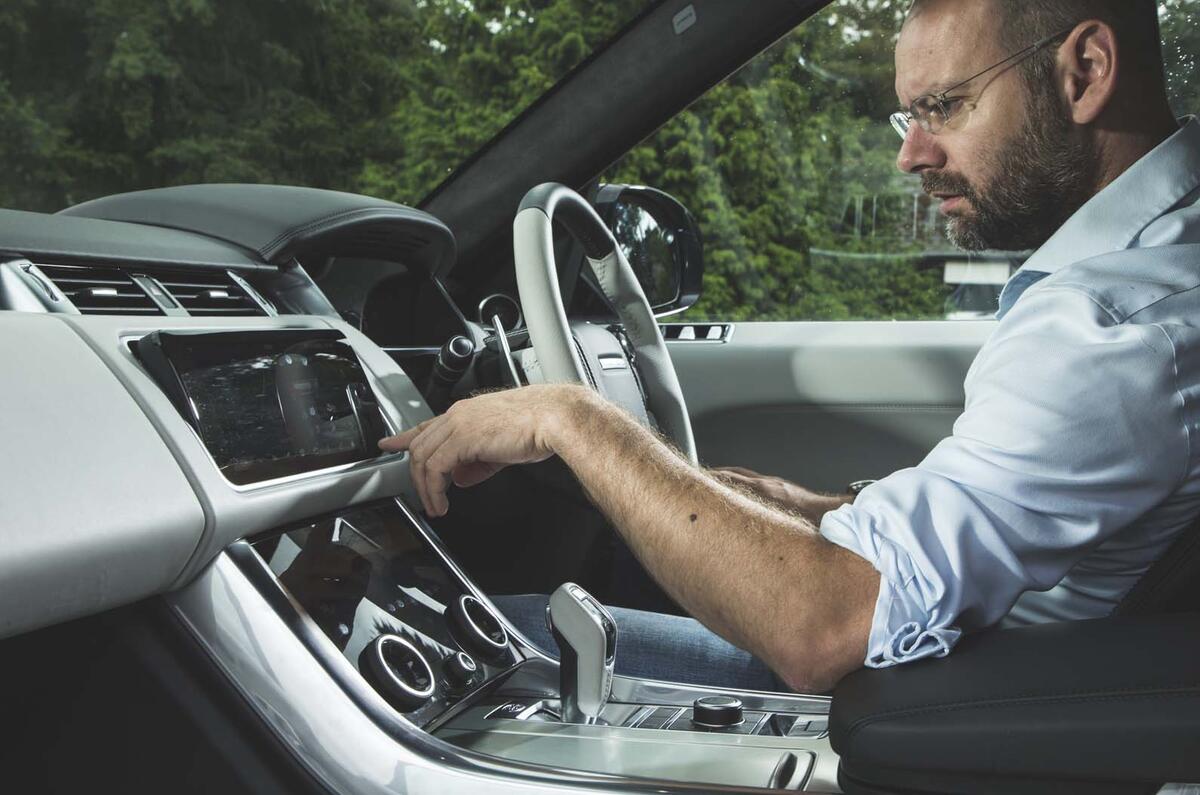 Porsche Cayenne Turbo vs Range Rover Sport SVR