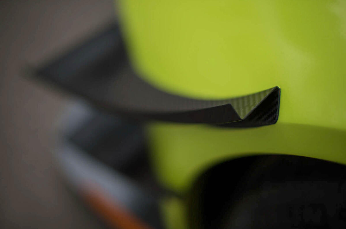 Aston Martin Vulcan AMR Pro