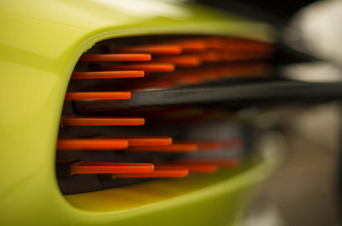 Aston Martin Vulcan AMR Pro