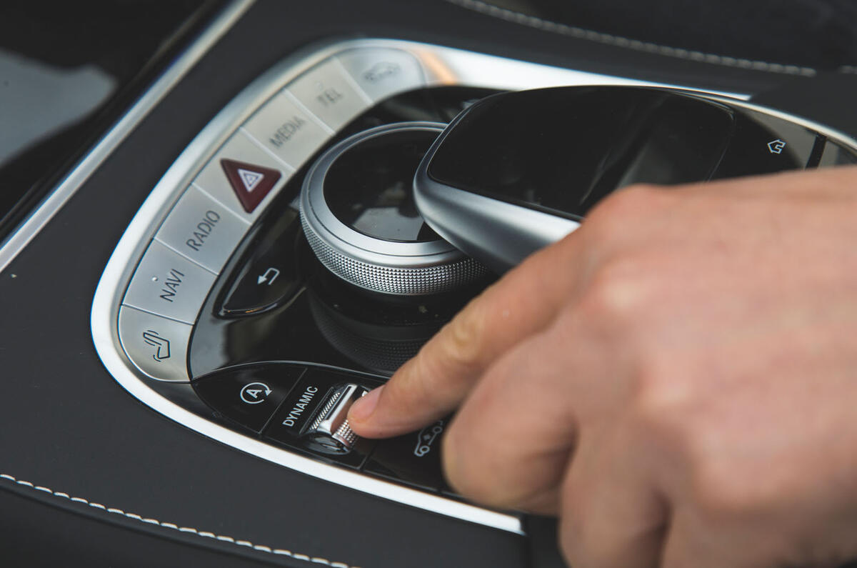 Mercedes-Benz S-Class - centre console