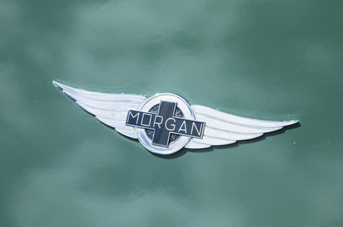 Morgan Plus Six 2019 official press images - Morgan badge
