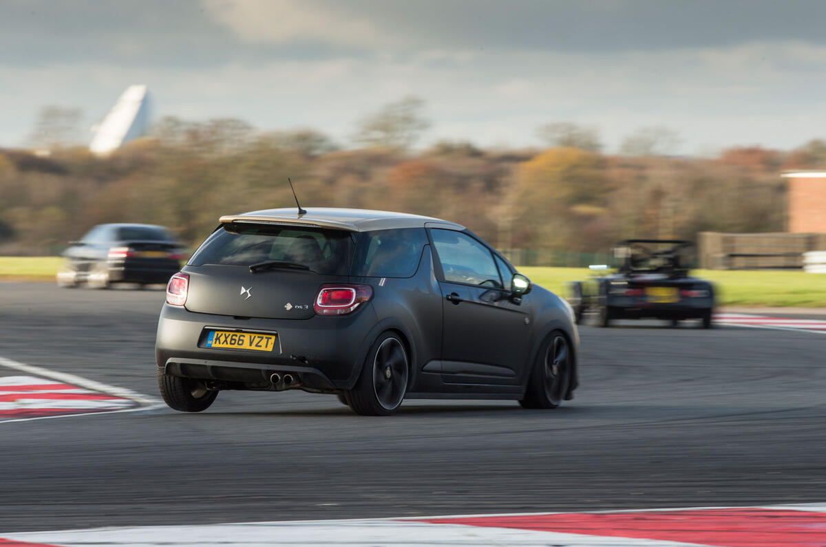 DS 3 Performance on track