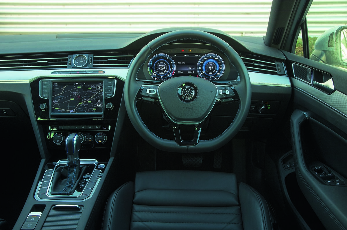 Volkswagen Passat GTE Estate interior