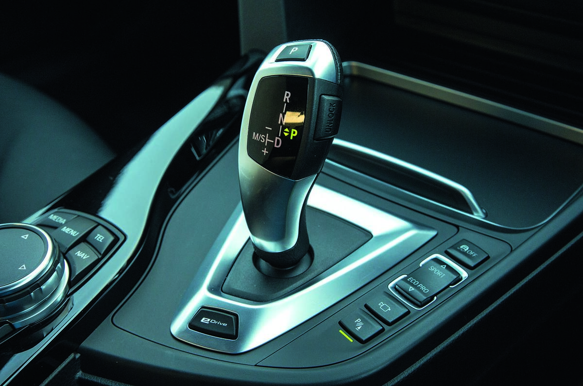 BMW 330e Sport gears