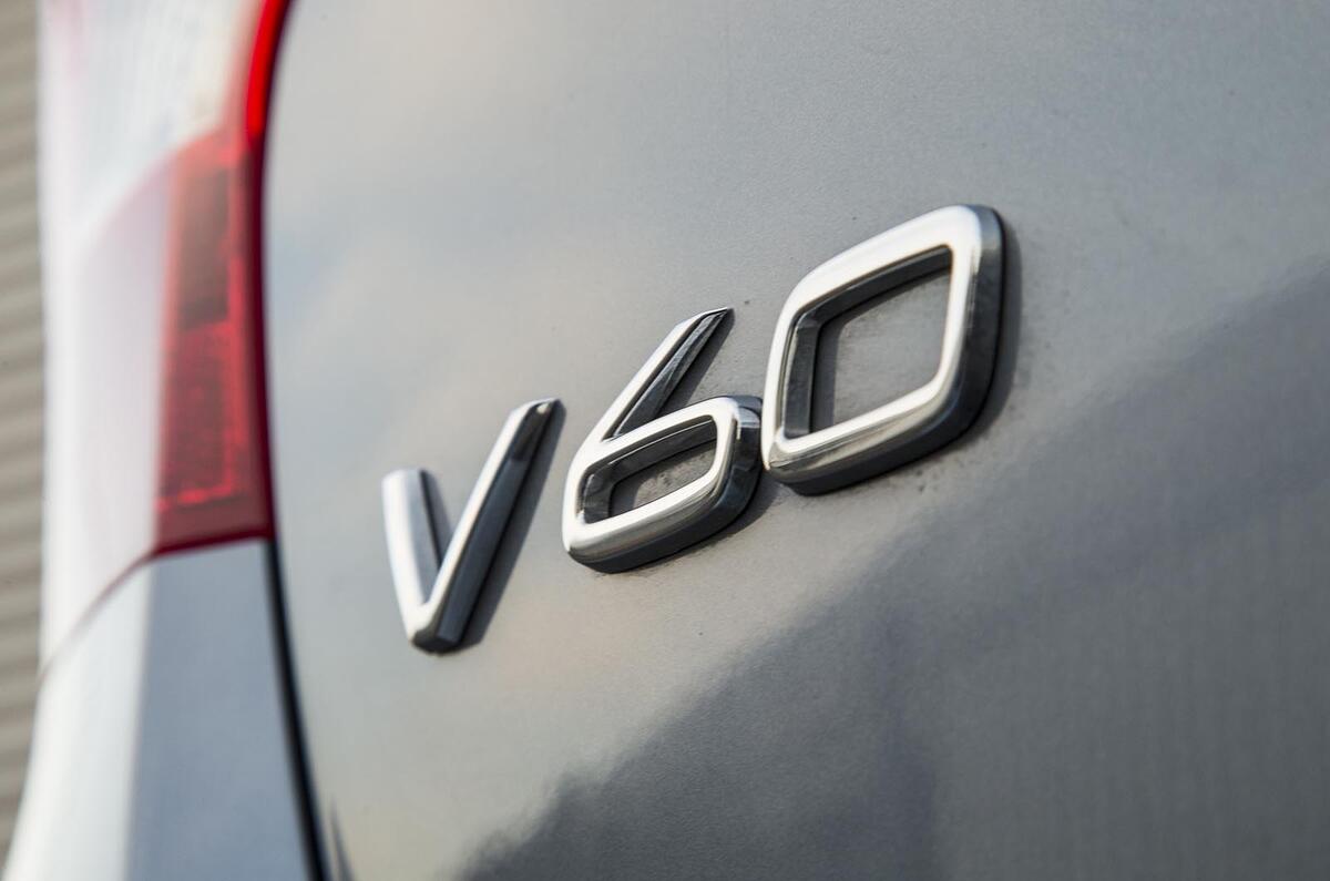 Volvo V60 D5 Twin Engine SE Nav badge