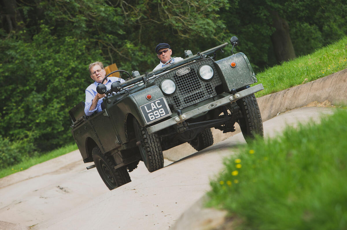 Land Rover Discovery vs Series One