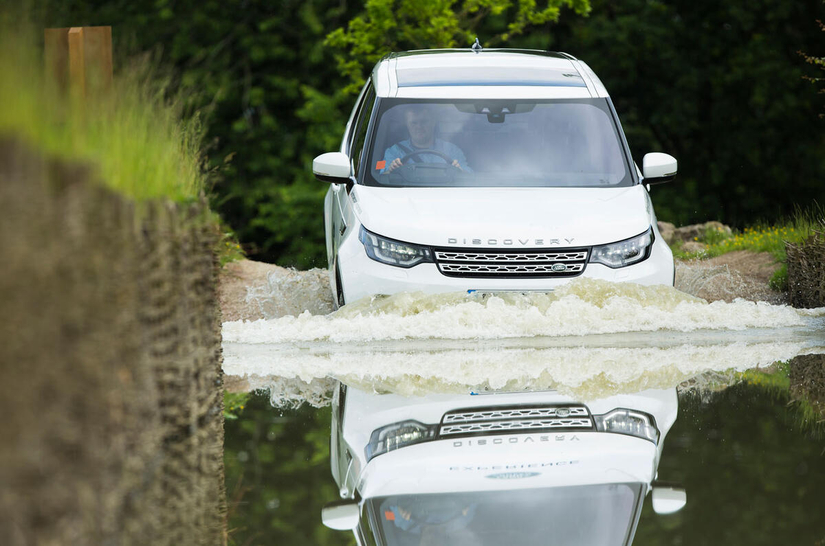 Land Rover Discovery vs Series One