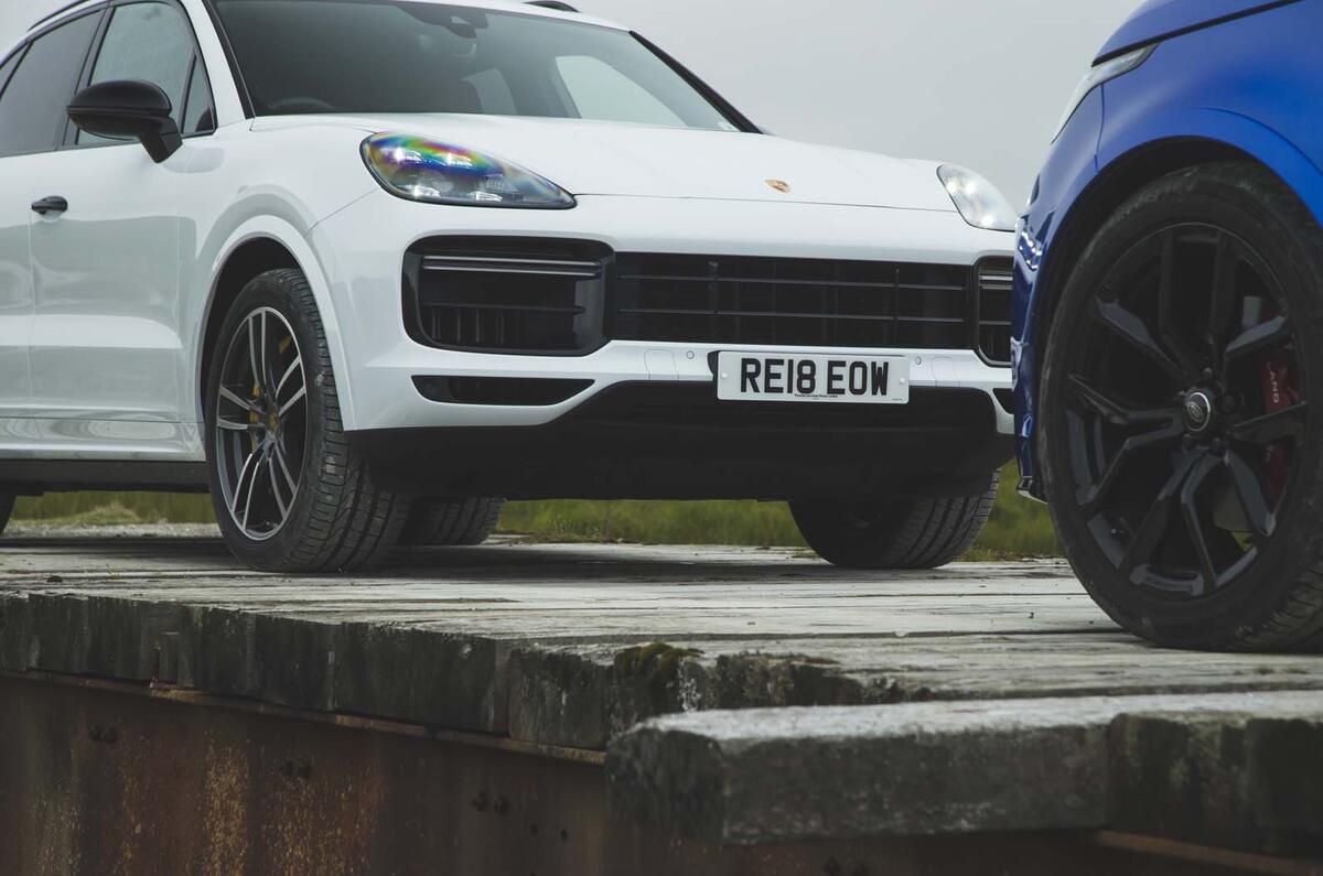 Porsche Cayenne Turbo vs Range Rover Sport SVR