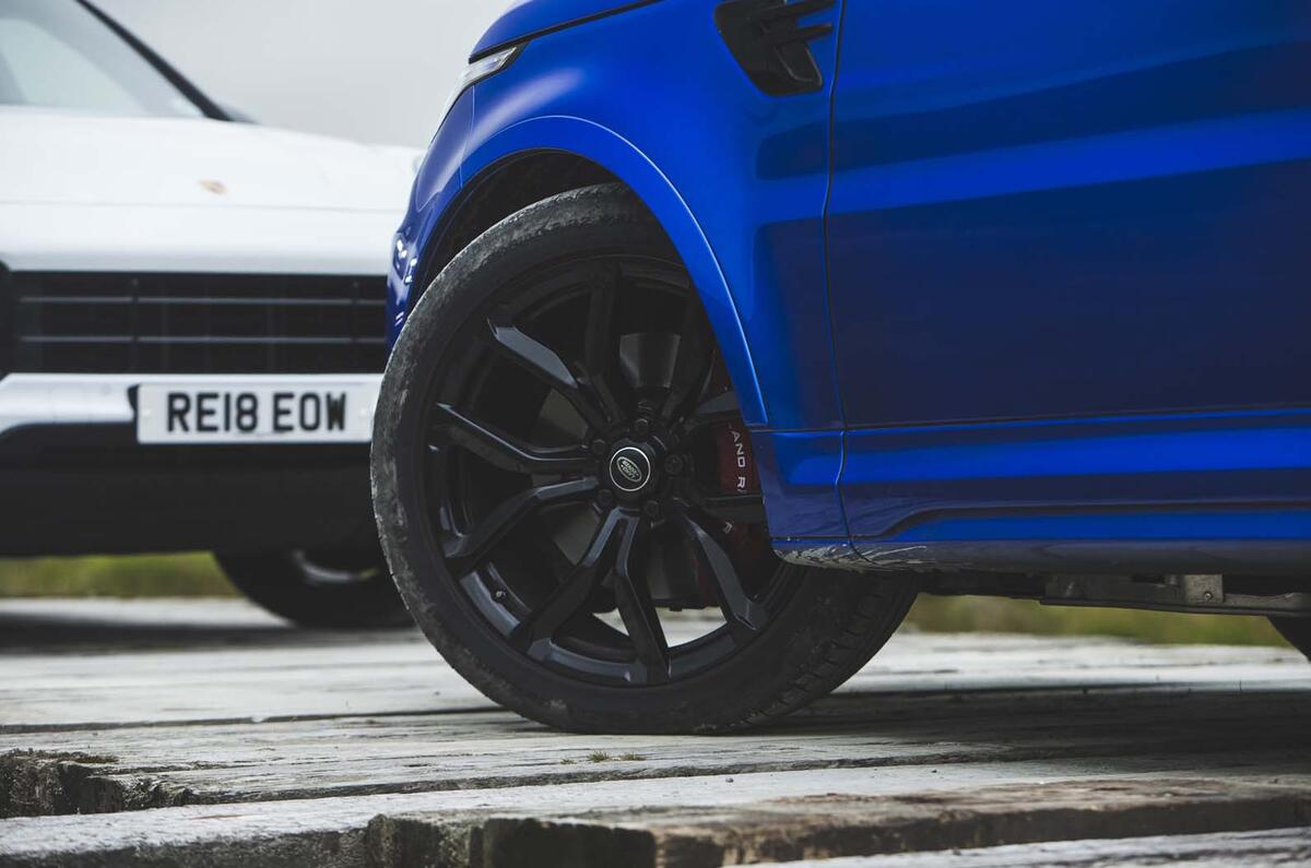 Porsche Cayenne Turbo vs Range Rover Sport SVR