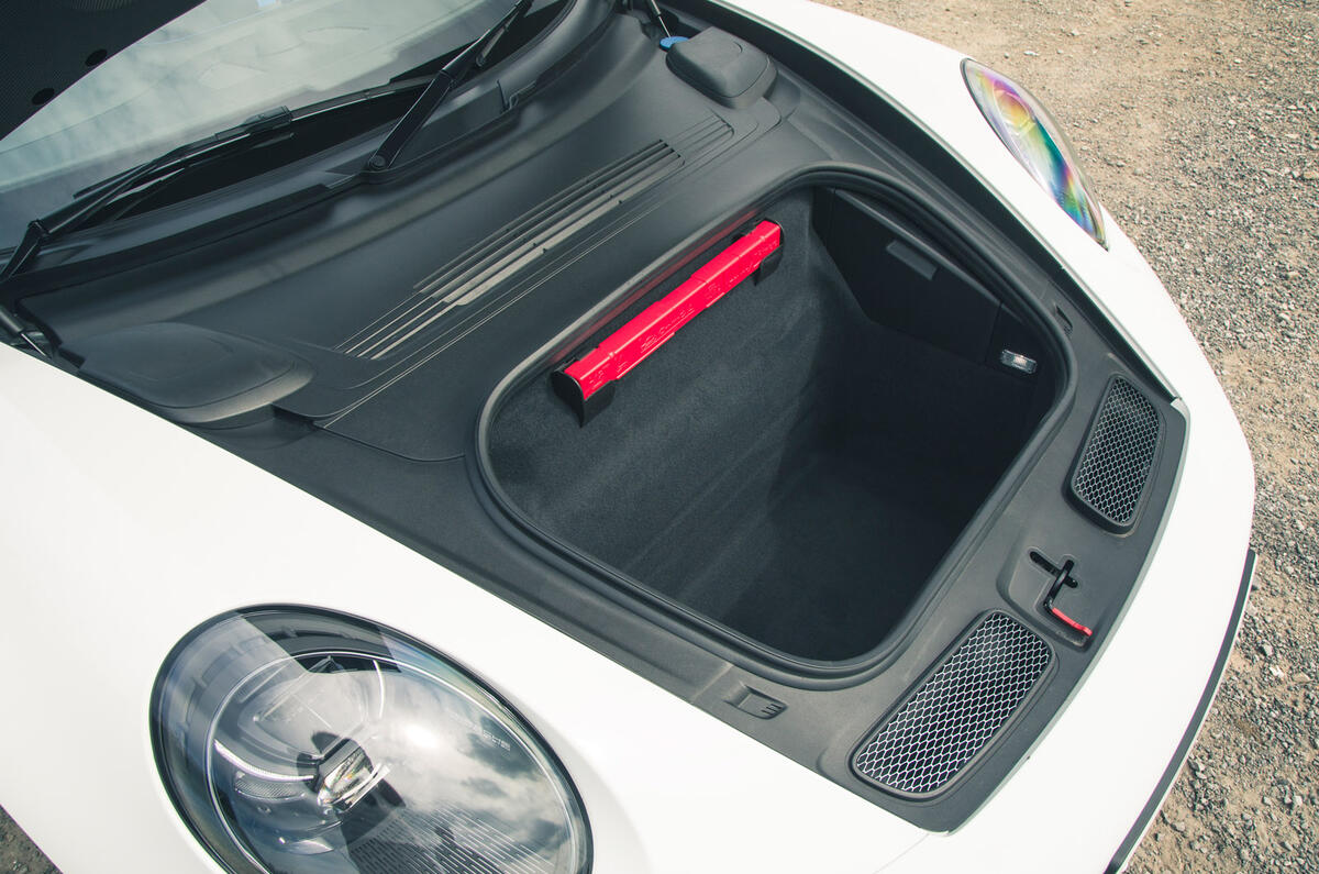 LUC Porsche 911 GT3 2021 0061