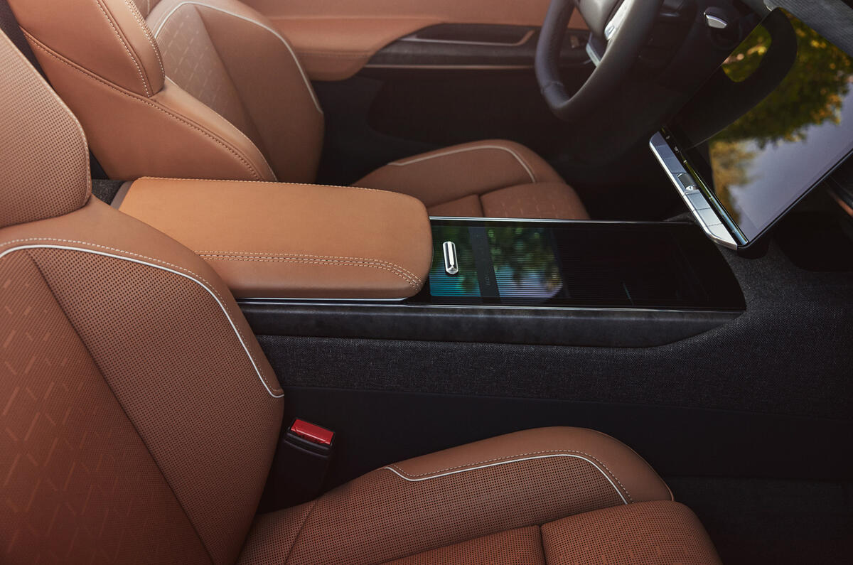 Lucid Gravity centre console 2 Lucid Gravity centre console 2
