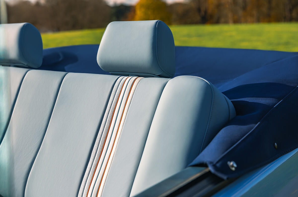 Lunaz electric Range Rover Safari seats