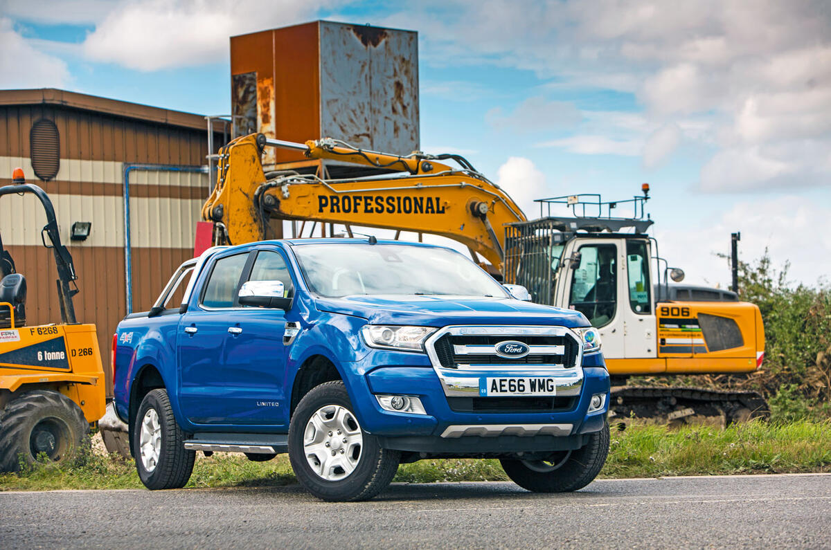 Ford Ranger parked - front